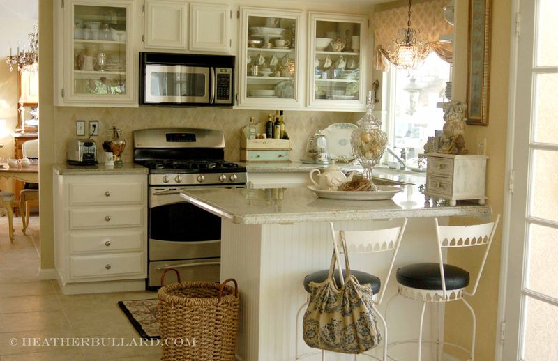 3 Beautiful Small Kitchen Designs & Layouts